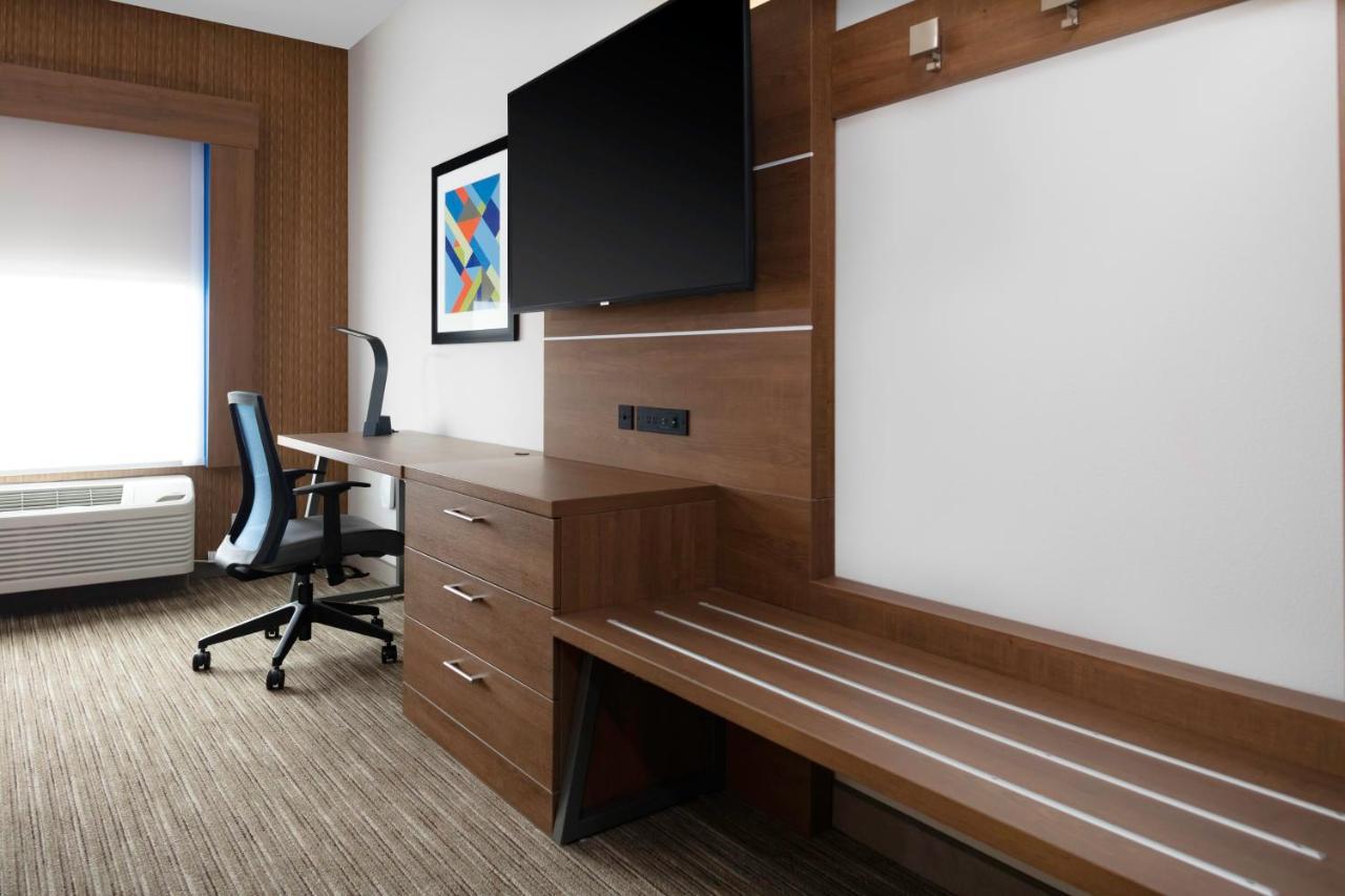 Express & - By Ihg Hotel 3*