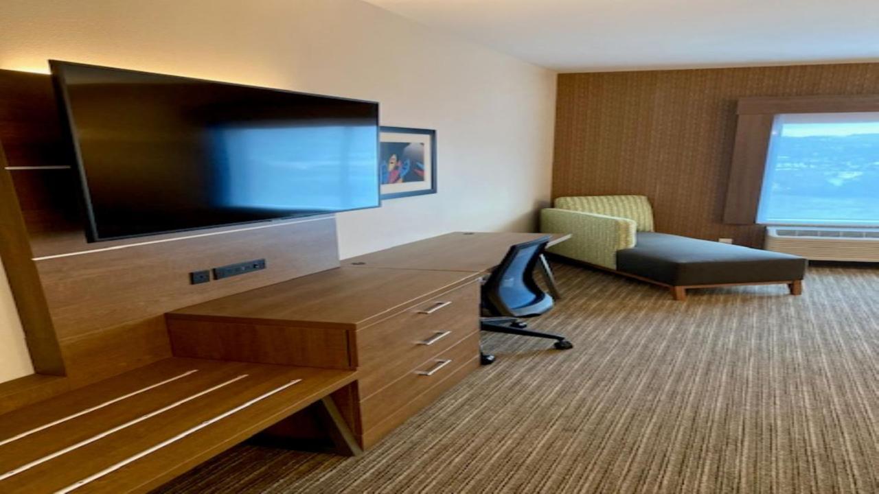 Hotel Express & - By Ihg The Dalles